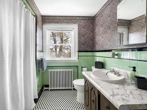 1112 Greendale Ave, Needham, MA 02492 photo 15