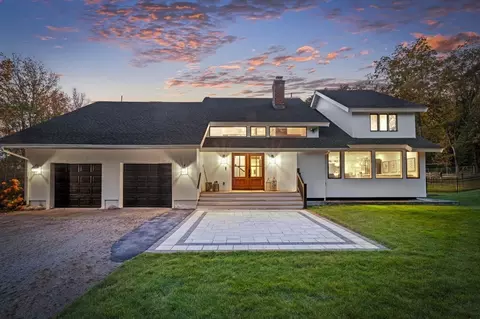 55 Washington St, Boxford, MA 01921