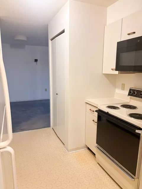 4 Summit Dr #4-602, Reading, MA 01867 photo 3