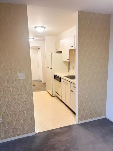 4 Summit Dr #4-602, Reading, MA 01867 photo 2