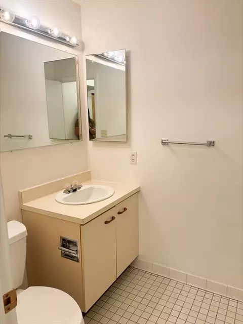 4 Summit Dr #4-602, Reading, MA 01867 photo 6