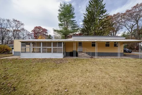 8 Conastoga Trl, Brookfield, MA 01506