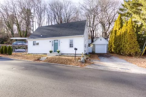236 Dennison Dr, Southbridge, MA 01550
