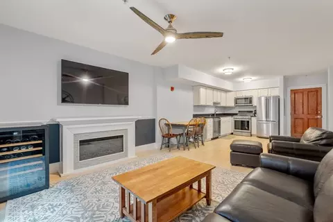 45 W Broadway #204, Boston, MA 02127