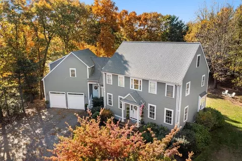 28 Cedar St, Cohasset, MA 02025