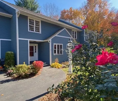 11 Laurelwood Dr #11, Hopedale, MA 01747