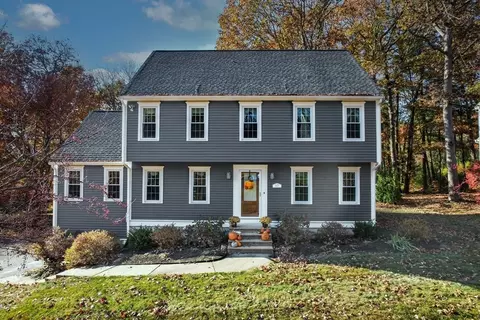 17 Danielle Dr, Grafton, MA 01519