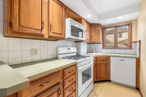 174 Mccloskey St, Fall River, MA 02723 photo 6