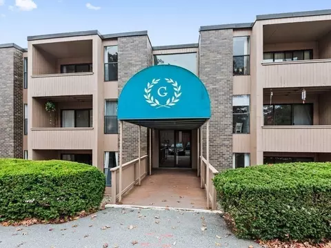 32 Shrewsbury Green Dr #D, Shrewsbury, MA 01545