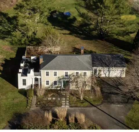 17 Federal Furnace Rd, Plymouth, MA 02360
