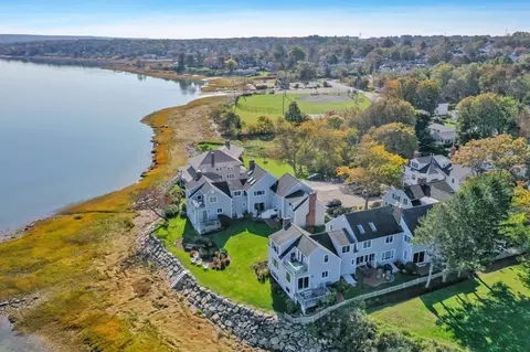 4 Stephens Ln #E, Plymouth, MA 02360