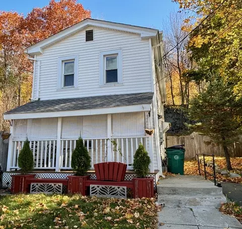 114 Beech St, Fitchburg, MA 01420
