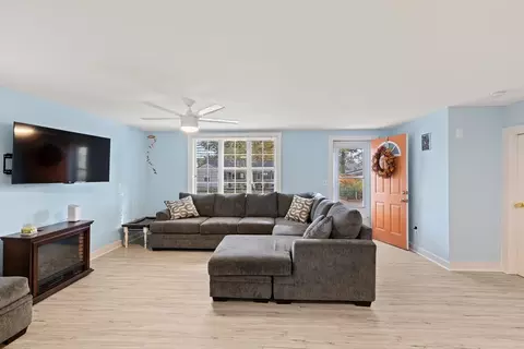 Living - 117 Onset, Wareham, MA 02532 photo 1 of 2