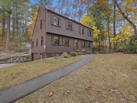 38 Mohawk Dr, Acton, MA 01720 photo 2