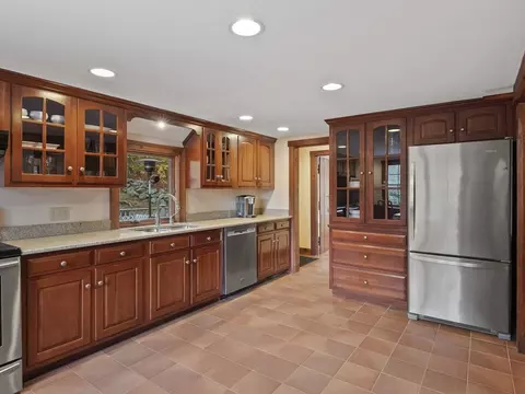 38 Mohawk Dr, Acton, MA 01720 photo 10