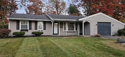 101 Crane Rd, Brockton, MA 02302