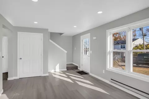 55 Fourth St, Worcester, MA 01602 photo 11