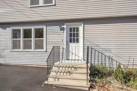 55 Fourth St, Worcester, MA 01602 photo 4