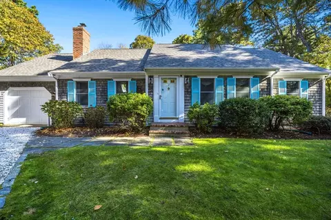1 Edward Rd, Harwich, MA 02645