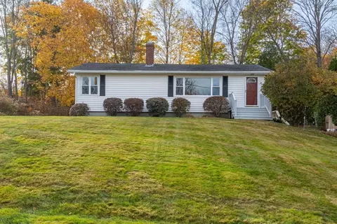 4 Summit Ter, North Brookfield, MA 01535
