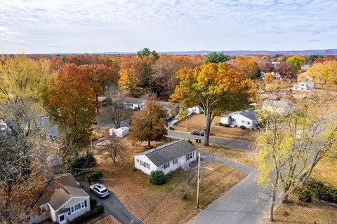 131 Mccarthy Ave, Chicopee, MA 01020 photo 20