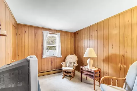 131 Mccarthy Ave, Chicopee, MA 01020 photo 9