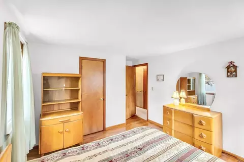 131 Mccarthy Ave, Chicopee, MA 01020 photo 12