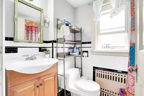 Bath - 39 Range Rd, Boston, MA 02124 photo 2 of 3