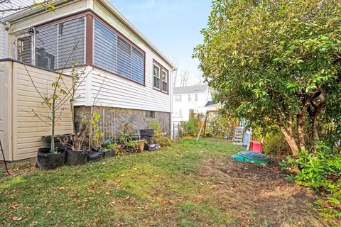 Exterior - 39 Range Rd, Boston, MA 02124 photo 5 of 6