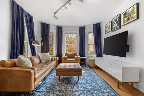 255 Walnut St #C, Brookline, MA 02445