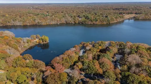 92 Timberlane Dr, Mashpee, MA 02649 photo 3