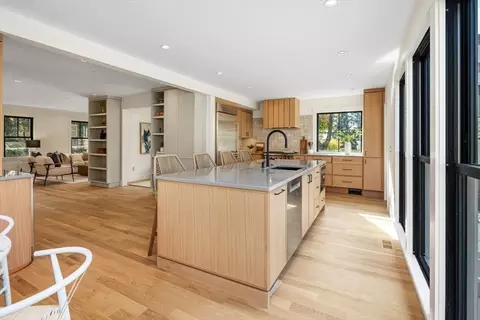 47 Elm St, Hingham, MA 02043 photo 4