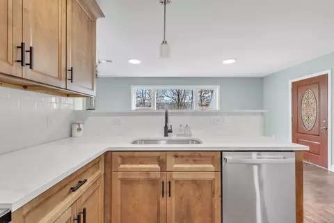 9 3rd Ave, Ware, MA 01082 photo 16