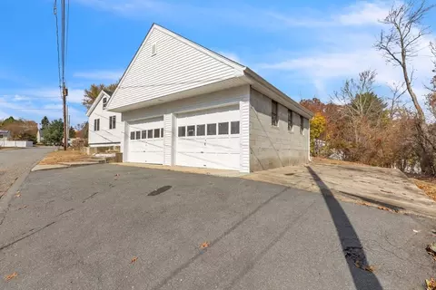 9 3rd Ave, Ware, MA 01082 photo 3