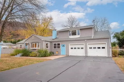 8 Keddy St, Easthampton, MA 01027