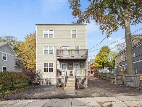 45 Nightingale St # D, Dorchester Center, MA 02124