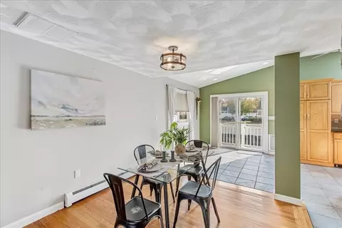 1 Mitchell Ln, Wakefield, MA 01880 photo 4
