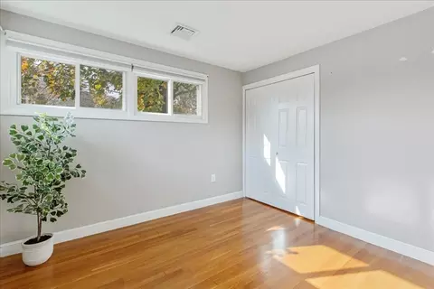 1 Mitchell Ln, Wakefield, MA 01880 photo 18