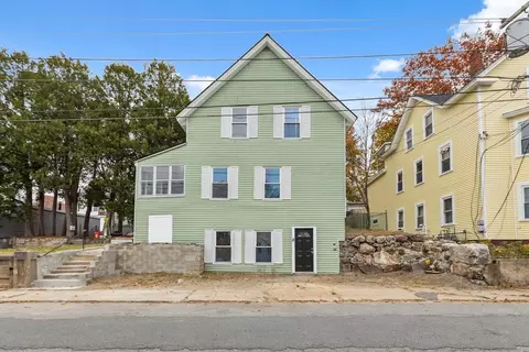 8 Greenwood St, Gardner, MA 01440