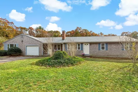 30 Thom Ave, Bourne, MA 02532