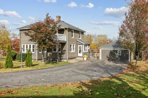 60 Collins St, Worcester, MA 01606