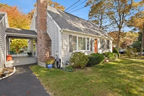 20 Carlton Rd, Bourne, MA 02532 photo 3