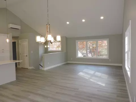 Living - 42 Scenic Ave, Webster, MA 01570 photo 2 of 3
