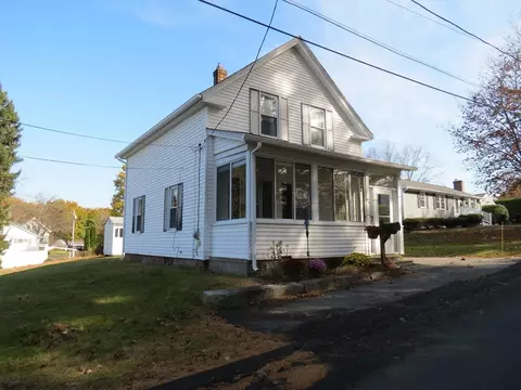 134 John St, Clinton, MA 01510 photo 4