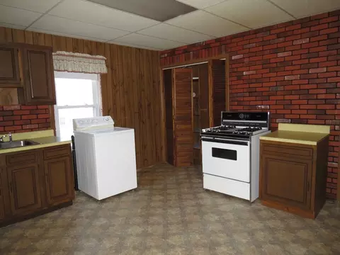 134 John St, Clinton, MA 01510 photo 14
