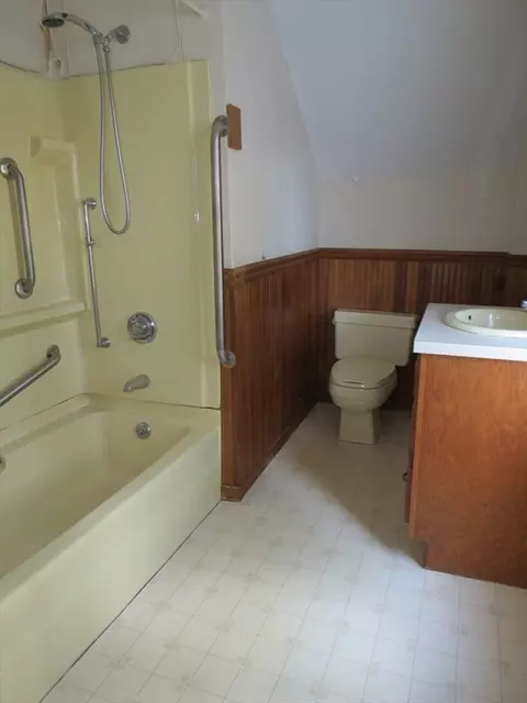 134 John St, Clinton, MA 01510 photo 21