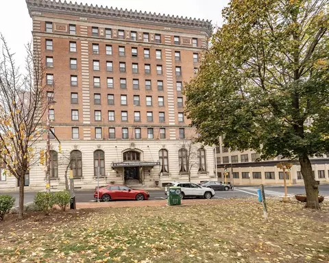 140 Chestnut St #310, Springfield, MA 01103
