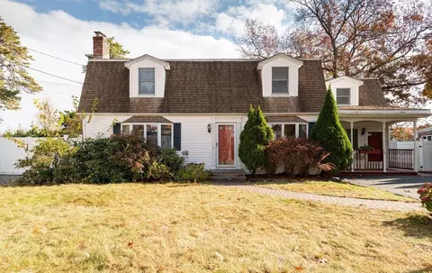 19 Dewitt Rd, Stoneham, MA 02180 photo 2