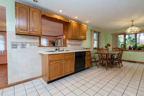 19 Dewitt Rd, Stoneham, MA 02180 photo 13