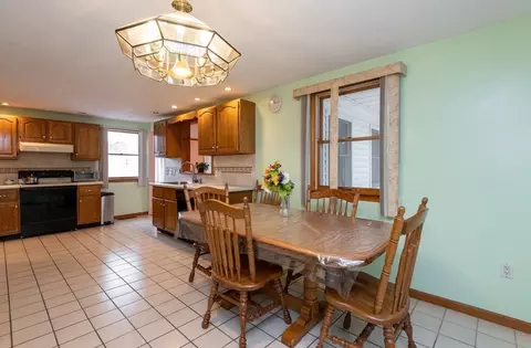 19 Dewitt Rd, Stoneham, MA 02180 photo 11